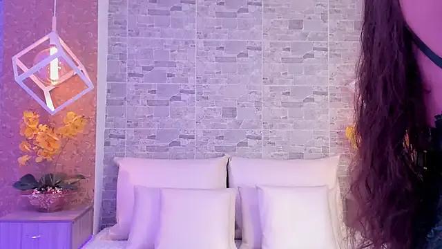 Catalina-Thompson — Lick your cock