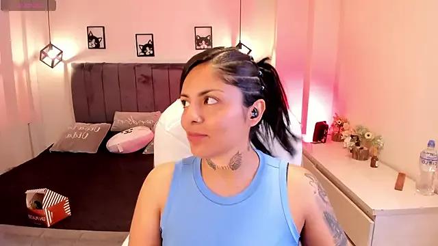 Catalinaa_martinez on StripChat 