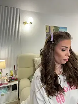 Freechat CelineReys on StripChat