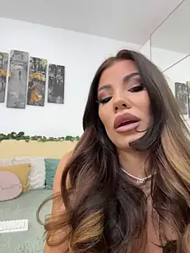 Freechat CelineReys on StripChat