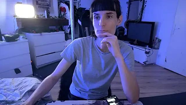 Freechat CeriseLapine on StripChat