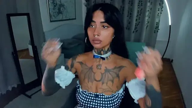 Freechat CharimgSabrina on StripChat