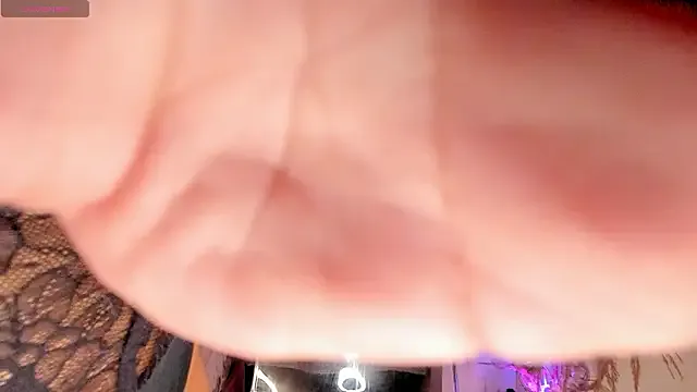 Freechat charlotte-Love09 on StripChat