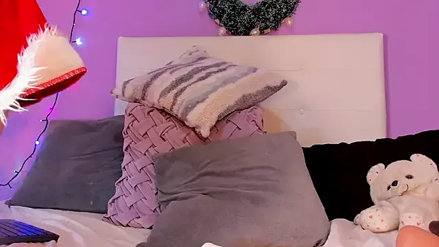 Freechat Charlotte11-11 on StripChat