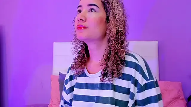 Freechat Charlotte11-11 on StripChat