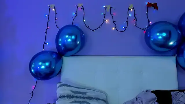 Freechat Charlotte11-11 on StripChat