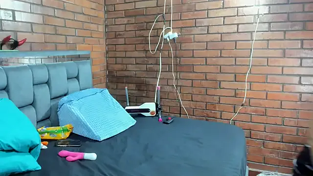 Freechat Couple_Gold69 on StripChat