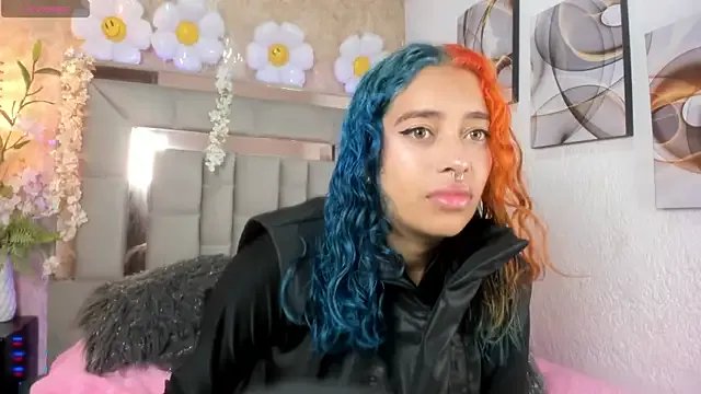 Freechat Cristall_ravven on StripChat