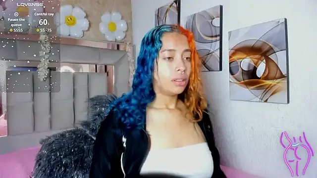 Freechat Cristall_ravven on StripChat