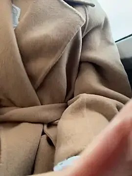 Freechat cute-maomao on StripChat