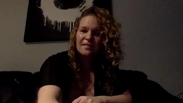 Dinslavnu — leka med gurka / play with cucumber