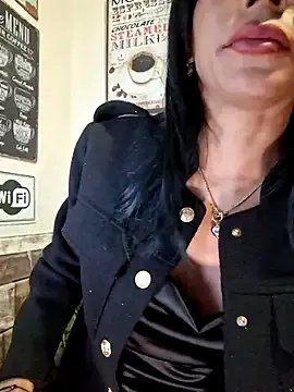 Doll_Loren on StripChat