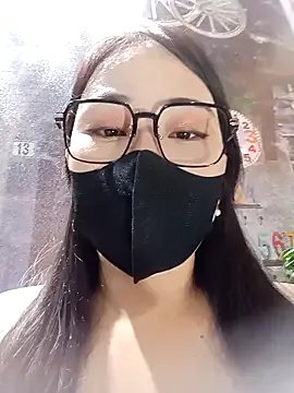 Freechat Emily-Nguyen on StripChat