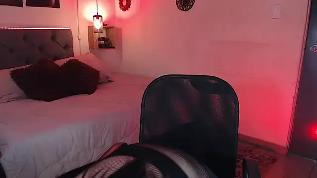 Freechat emily_leinner on StripChat