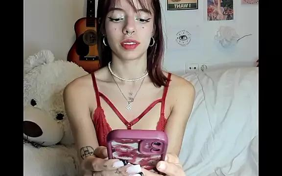 Freechat Emma_moon444 on StripChat