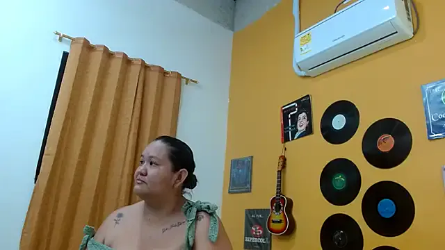 Freechat evaleribigtits18 on StripChat