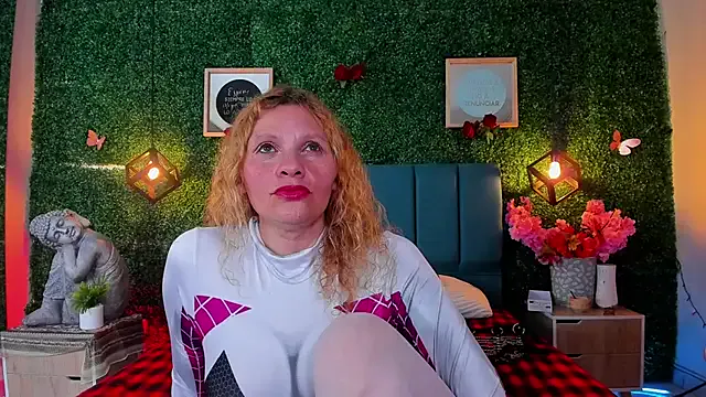 Freechat Evangelyne_rose on StripChat