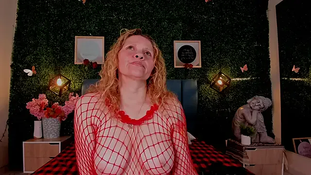 Freechat Evangelyne_rose on StripChat