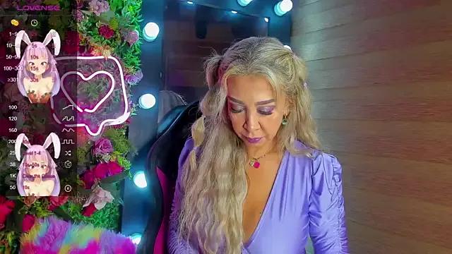 Freechat EvelinaGrey on StripChat