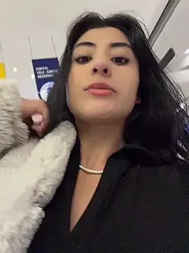 Freechat fiorella_paris on StripChat