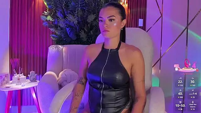 Freechat foxxxmegan on StripChat