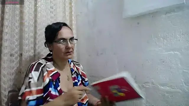 Freechat gabbyparker_ on StripChat