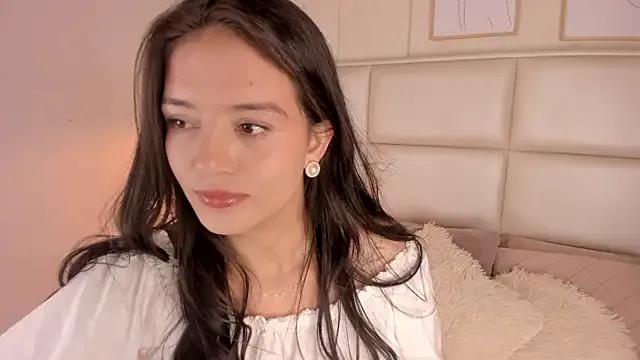 StripChat HaathorX is Freechat HaathorX — without pants/sin pantalones