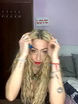 Freechat harleyejoker1 on StripChat