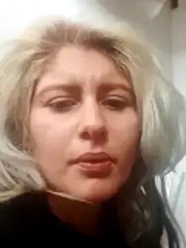 Hollywouldd on StripChat 