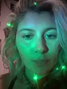 Hollywouldd on StripChat 