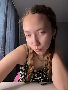 Freechat Holy_Poly on StripChat