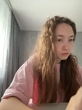 Freechat Holy_Poly on StripChat