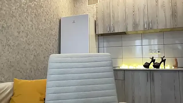 Freechat HotyWinter on StripChat