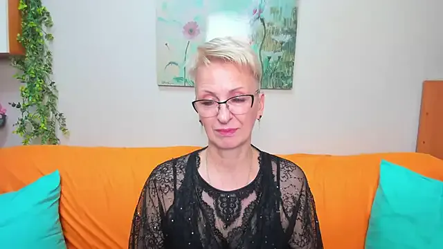 Freechat iamyourdream89 on StripChat