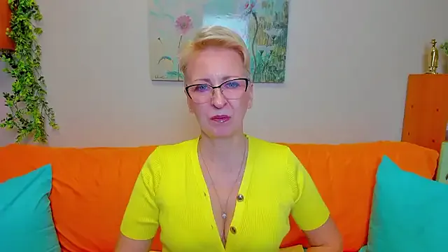 Freechat iamyourdream89 on StripChat