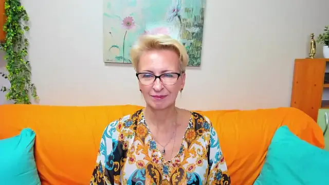 Freechat iamyourdream89 on StripChat