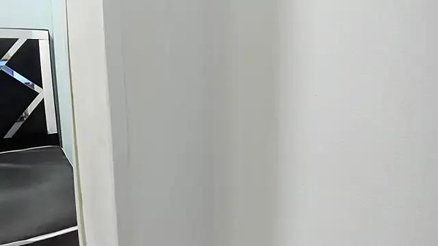 iisabella_noa on StripChat