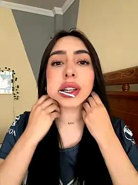 Freechat isabella_jade on StripChat