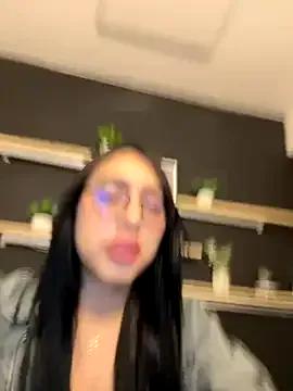 Freechat isabella_jade on StripChat