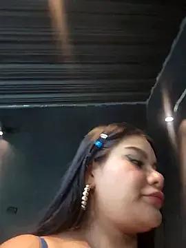 Freechat Issane_Peru on StripChat