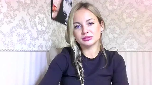 Freechat jennifer838 on StripChat