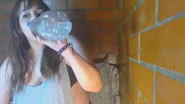 Freechat jenniferS_ on StripChat