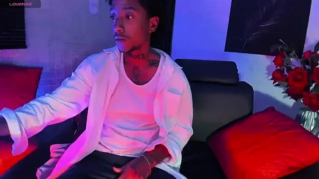 Freechat JhonyMiller_ on StripChat