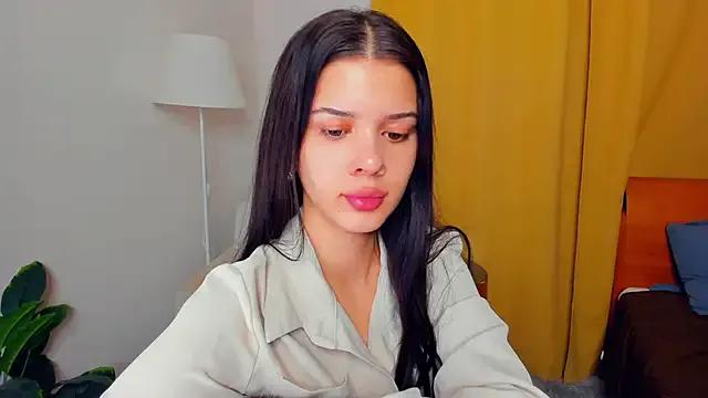 JoCauterucci — Flash ass