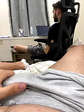 Freechat Juliann69Ramiro on StripChat