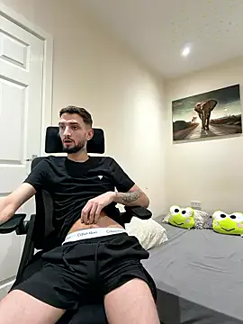 Freechat Juliann69Ramiro on StripChat