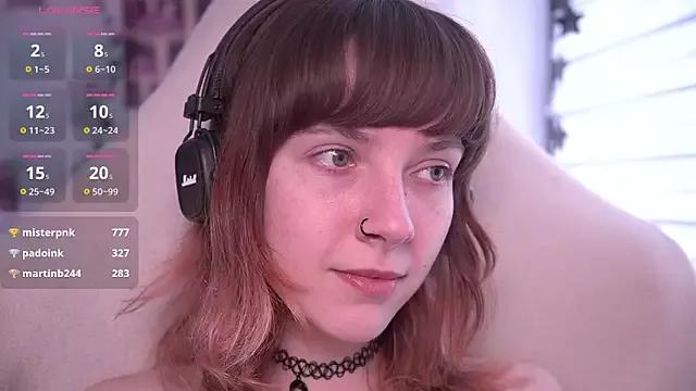 Freechat juliapie on StripChat