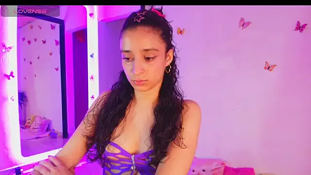 Freechat Juliet_10 on StripChat