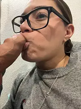 Freechat kate_rabittsex on StripChat