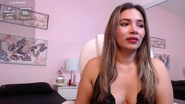 Freechat Kiaraa88 on StripChat